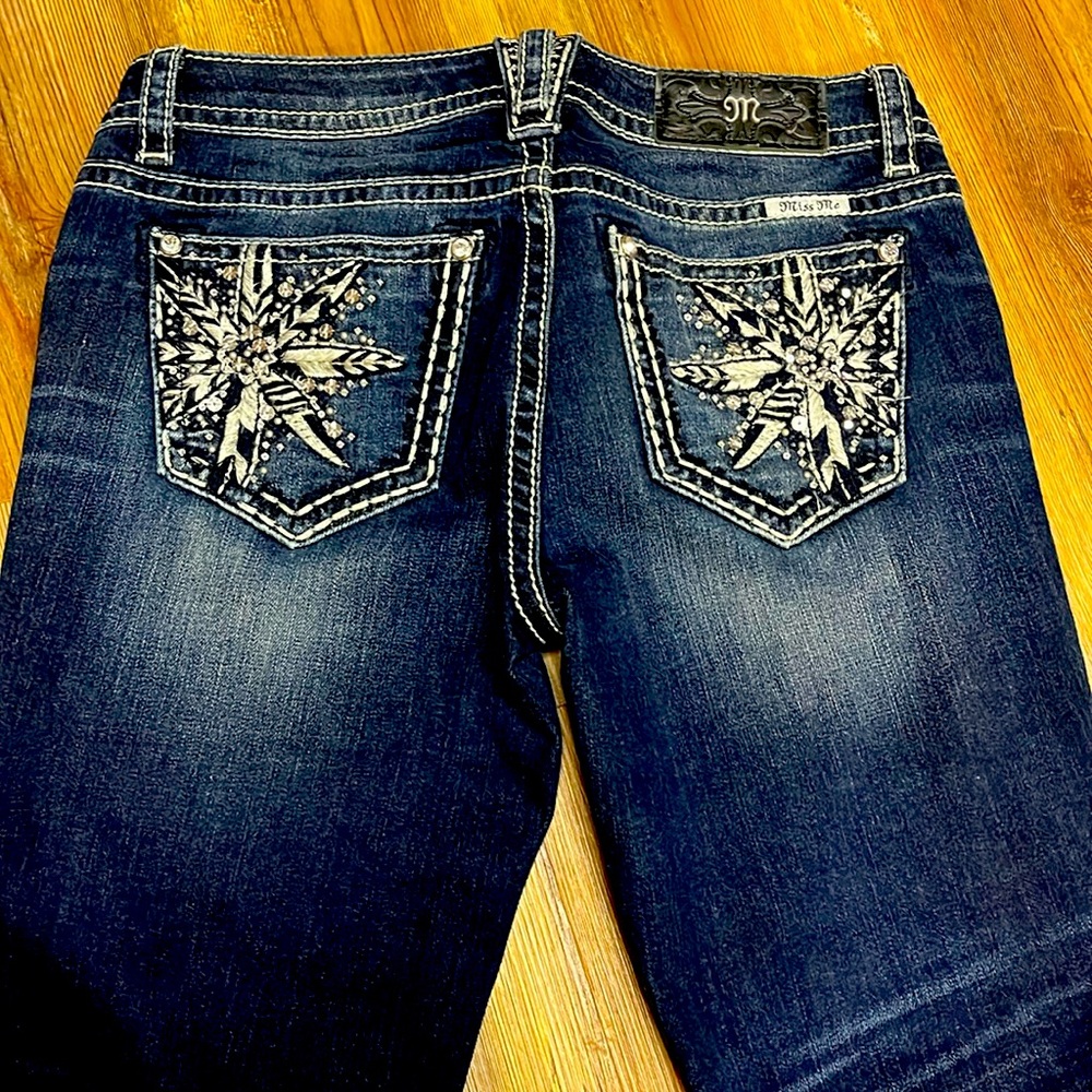 Miss Me Jeans Women's 29 X 30 Denim Signature Skinny Rhinestone Embroidered Jean